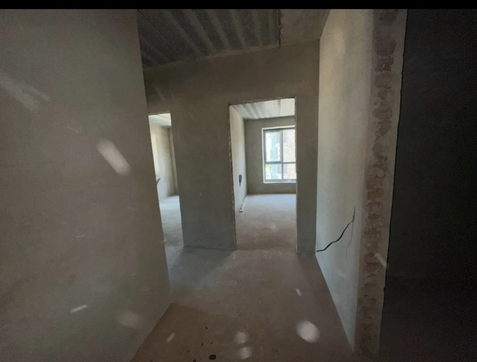 2-кімнатна квартира у ЖК CENTRAL CITY Apartments: підземний паркінг - фото 5