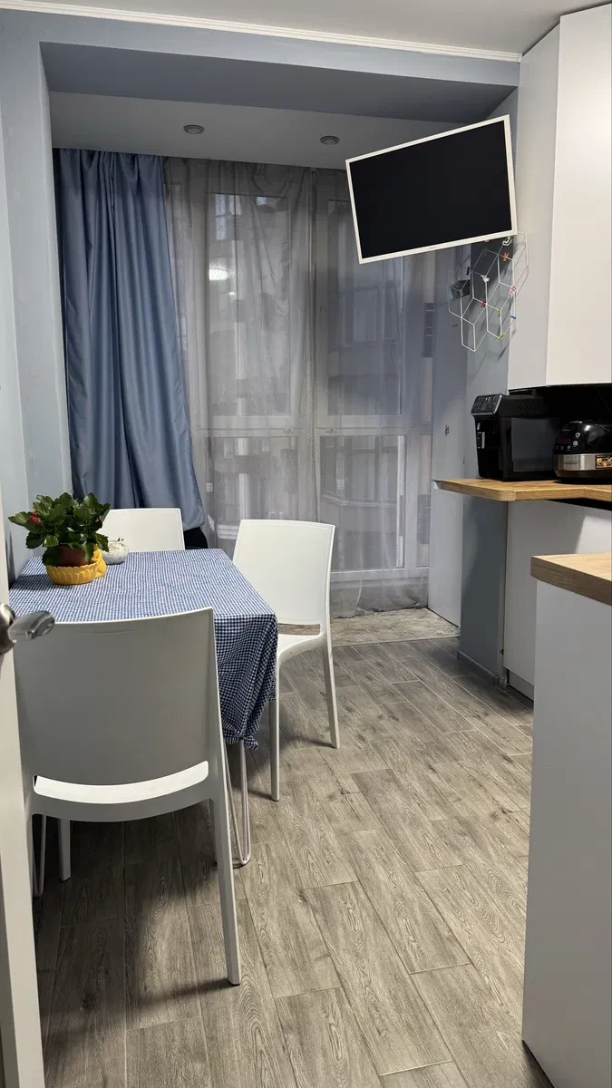 2-кімнатна квартира у ЖК Sofia Residence: інвертор 6 кВт, вид на парк - фото 1