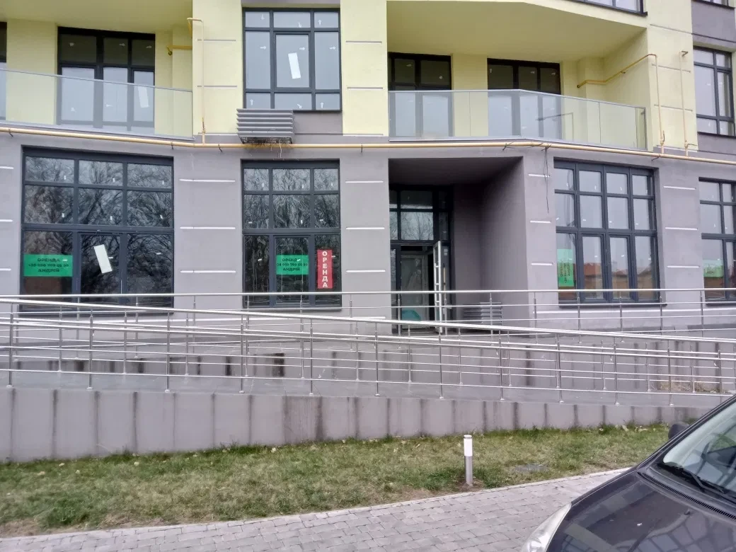 Приміщення у ЖК «Італійський квартал»: фасадне, open space, без ремонту, фото 2