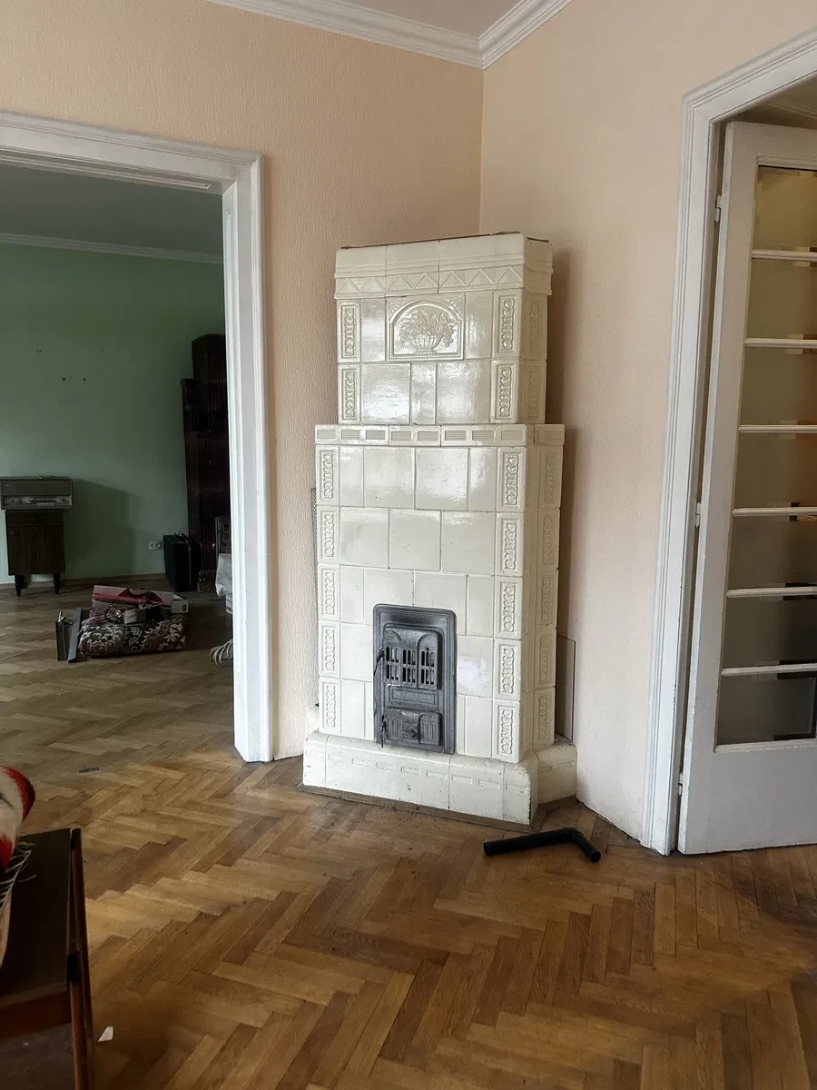 3-кімнатна квартира, Чернівці: центр, румунський люкс, закритий двір - фото 2