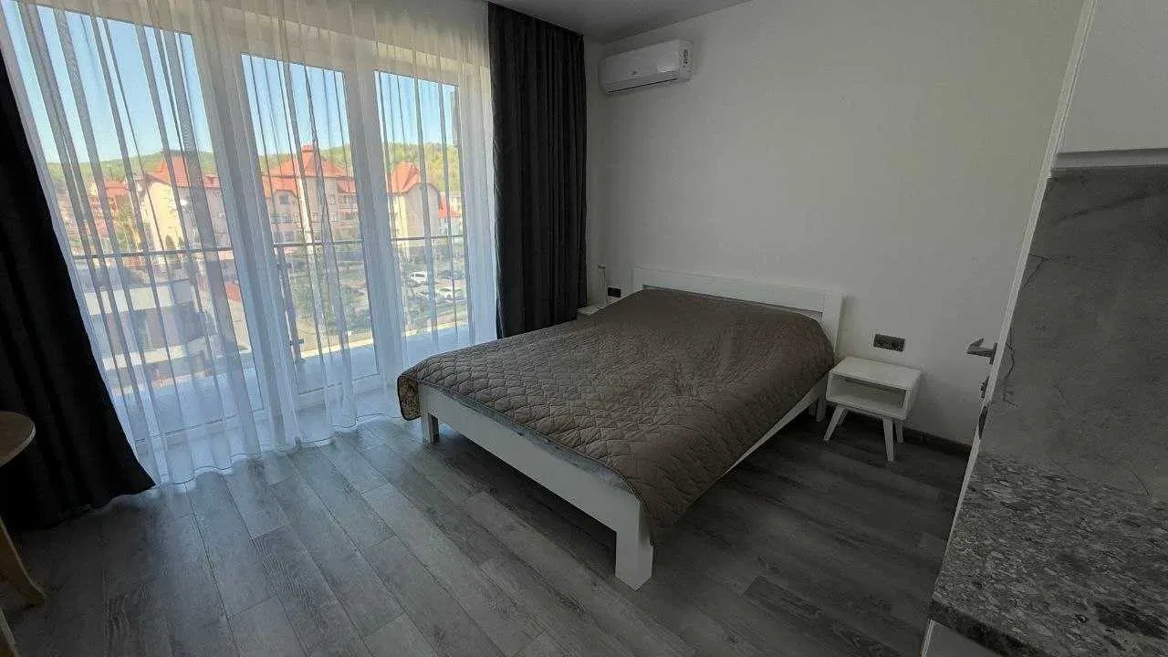 1-кімнатна квартира у ЖК Green Park Polyana: краєвид на гори - фото 1