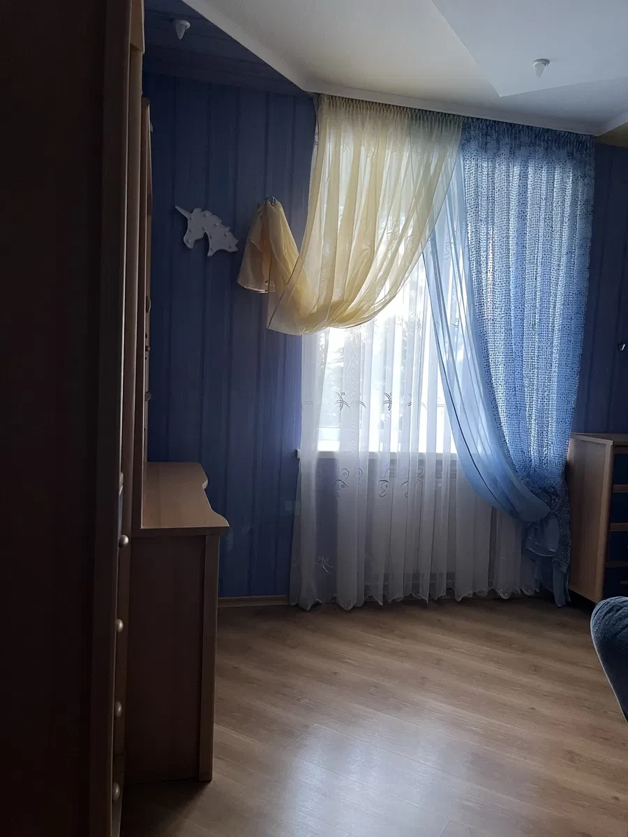4-комнатная квартира, Конотоп: авторский ремонт, 3 отдельные спальни - фото 4