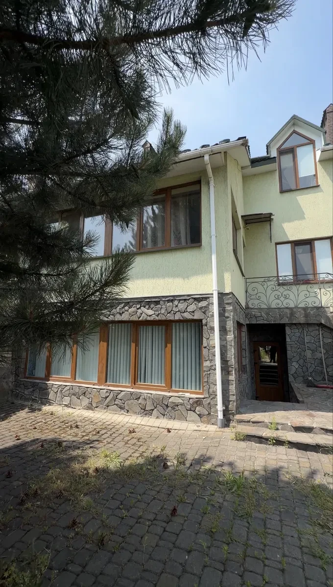 Будинок, Чернівці: сауна, басейн, 3 хвилини до Майдану - фото 2