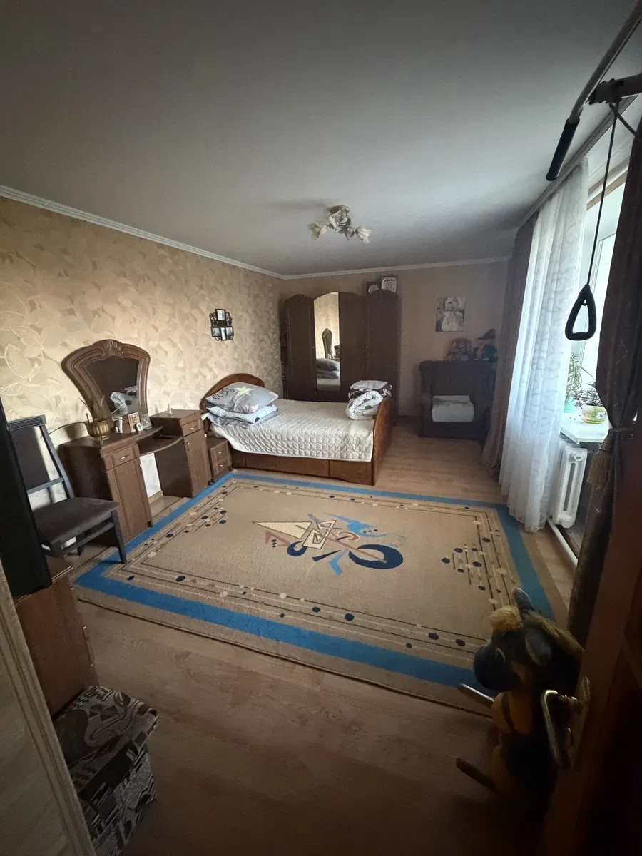 4-комнатная квартира, Романов: собственный гараж, детский сад во дворе, фото 3