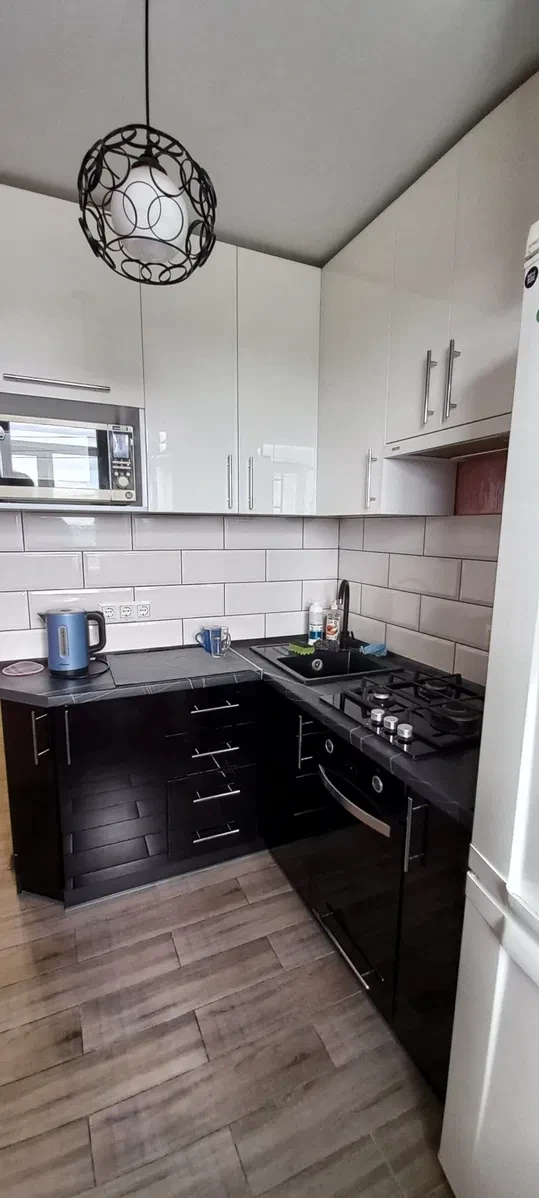 2-кімнатна квартира, Златопіль: авторський ремонт, перепланування