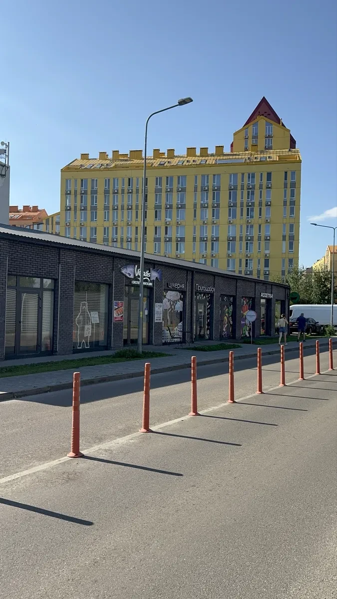 Магазин у ЖК Комфорт Таун: фасадне, канікули на ремонт - фото 1