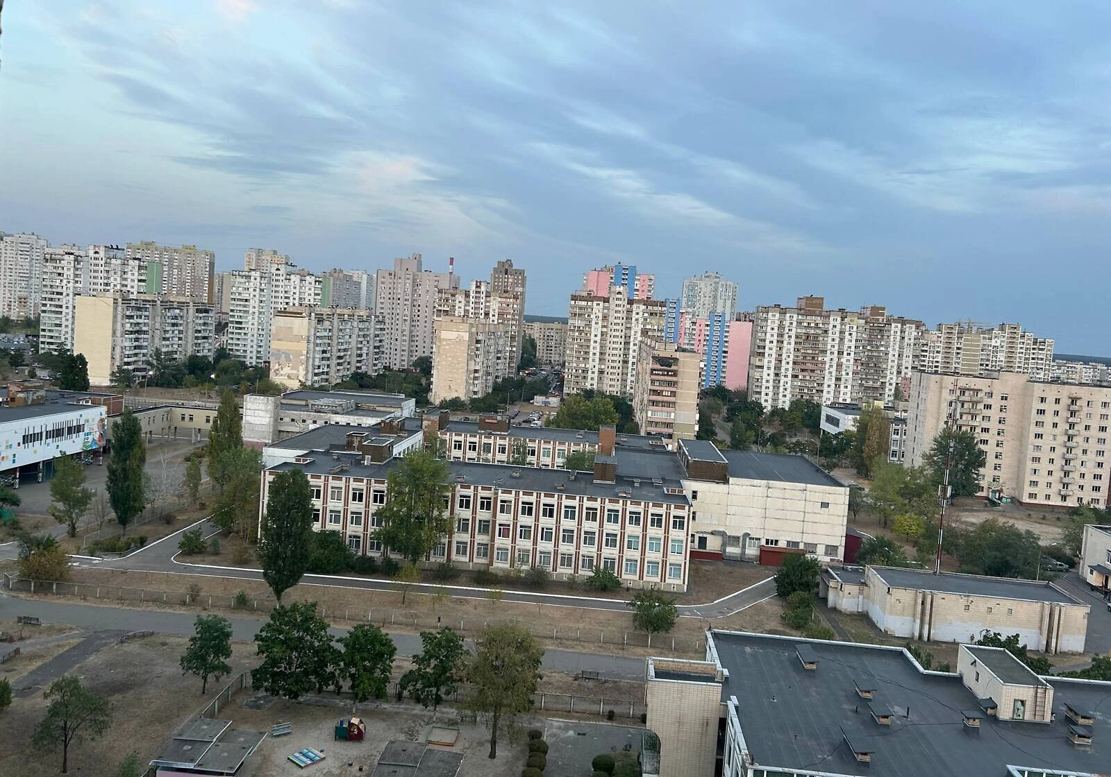 2-кімнатна квартира, Троєщина: вода й опалення без світла, торг можливий - фото 3