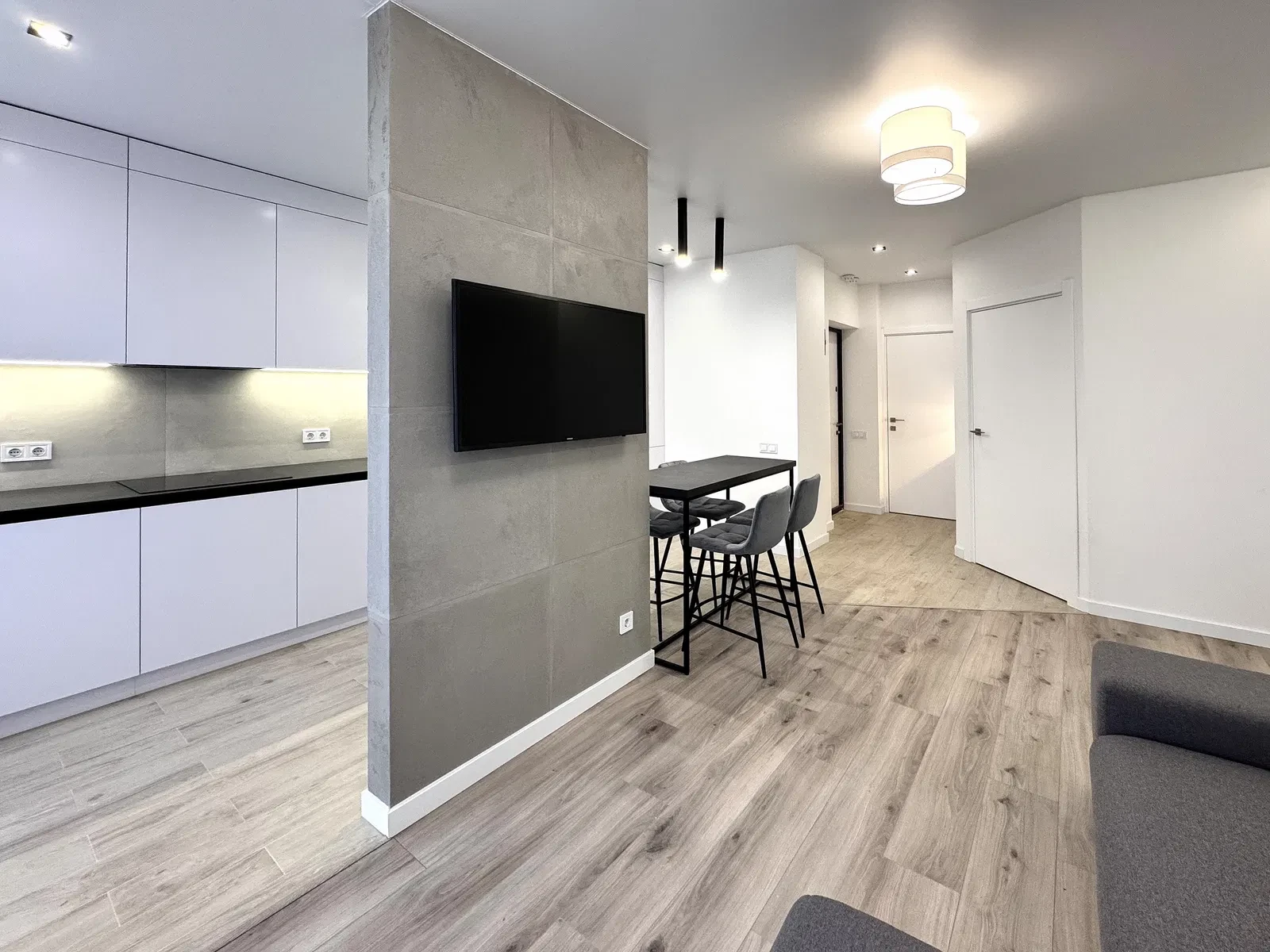 Студія у ЖК Славутич: авторський ремонт, метро за 150 м - фото 4