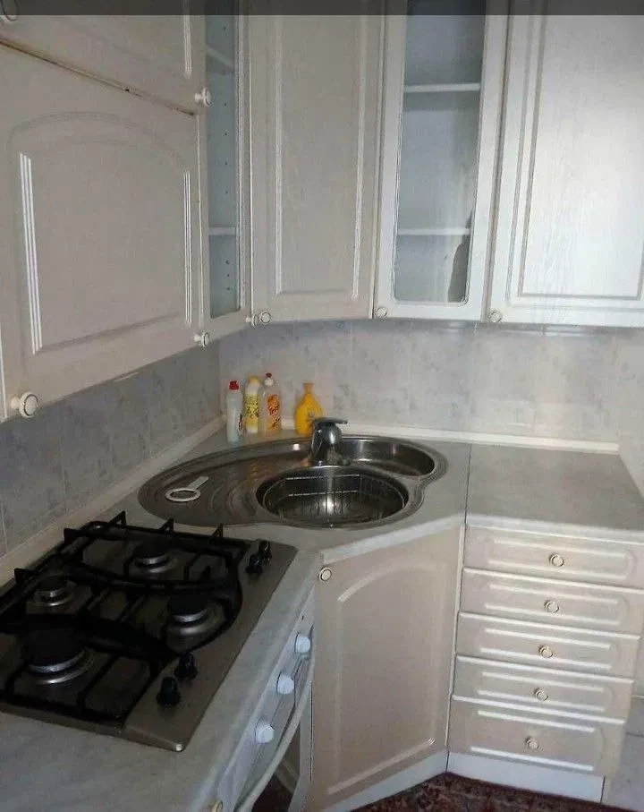 2-кімнатна квартира, Хаджибейський: техніка й меблі, балкон - фото 4