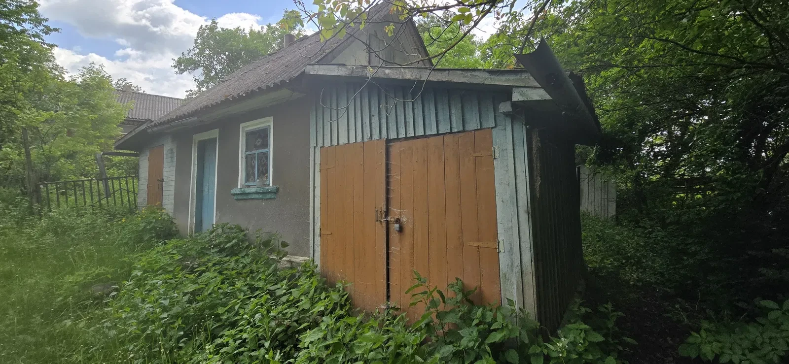 Дом, Устечко: 25 соток, гараж, хозяйственные постройки, фото 3