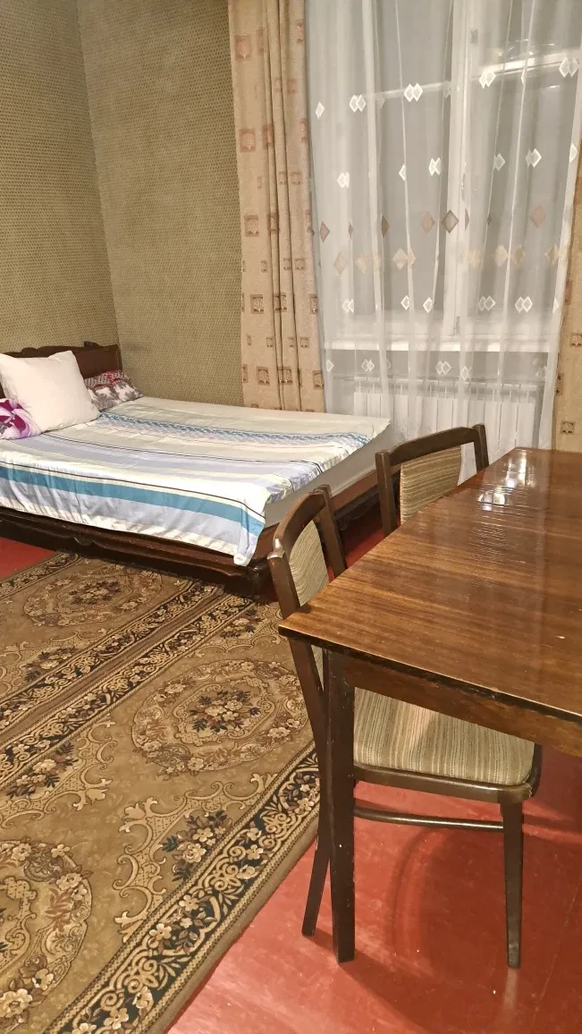 2-кімнатна квартира, Кам’янське: у центрі, сталінка, засклений балкон - фото 4