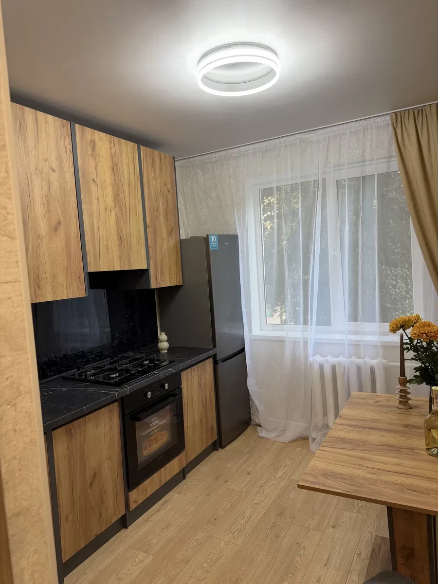 2-кімнатна квартира, Аеропорт: євроремонт, нова електрика, фото 2