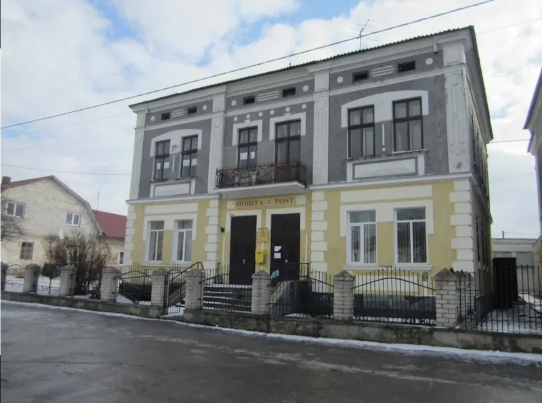 Приміщення, Скалат: другий поверх, над Укрпоштою