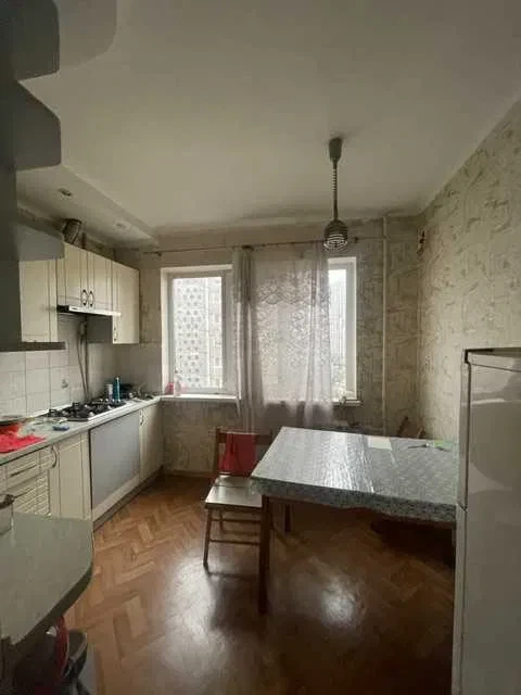 2-кімнатна квартира, Подільський: меблі та техніка - фото 1