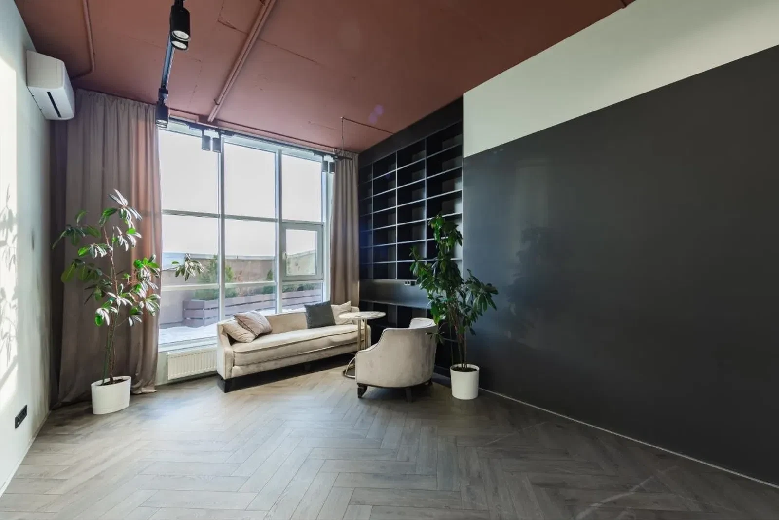 5-кімнатна квартира у ЖК Покровський Посад: авторський ремонт, кухня 25 м² - фото 2