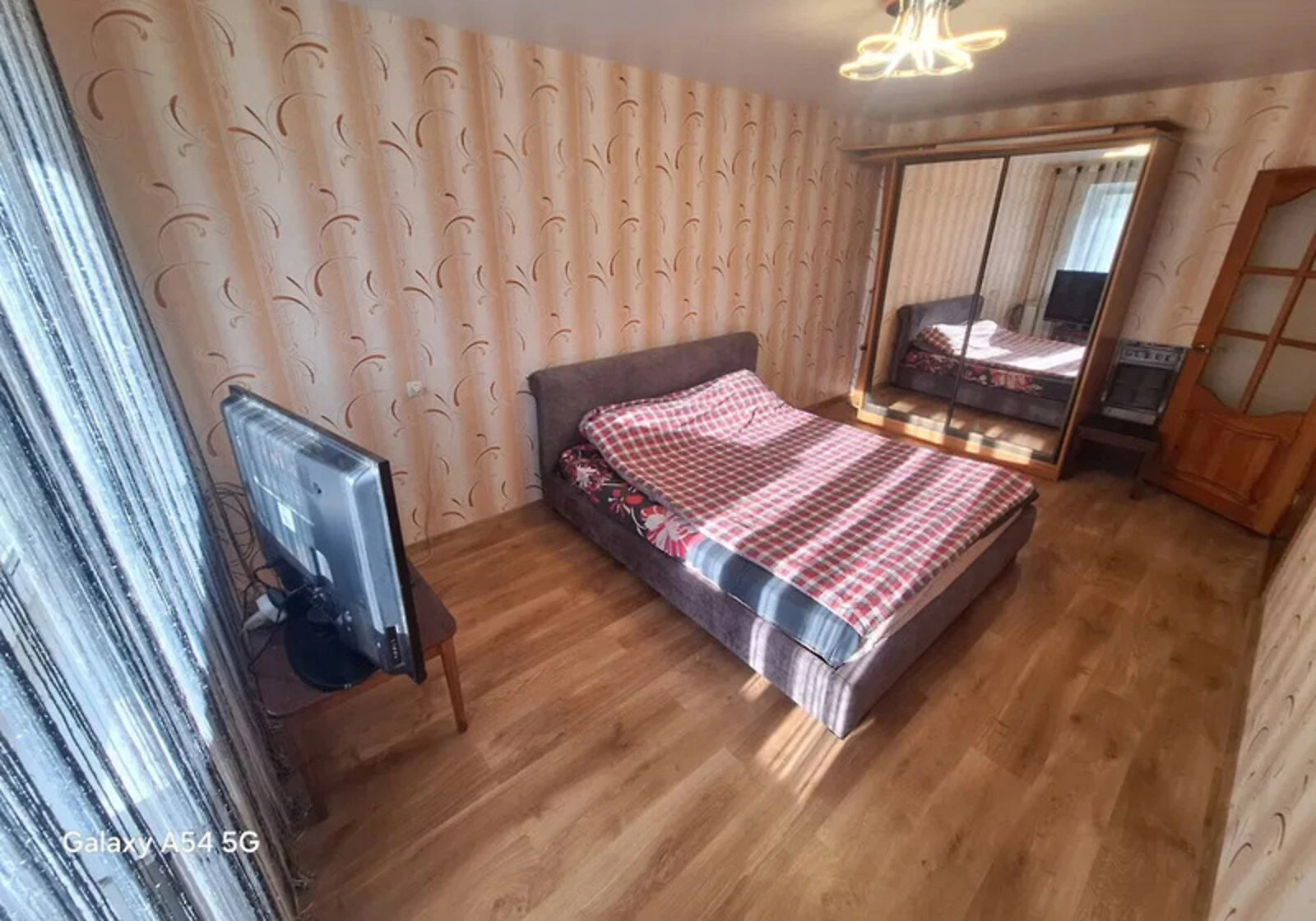 1-кімнатна квартира, Ізюм: євроремонт, балкон/лоджія, фото 3