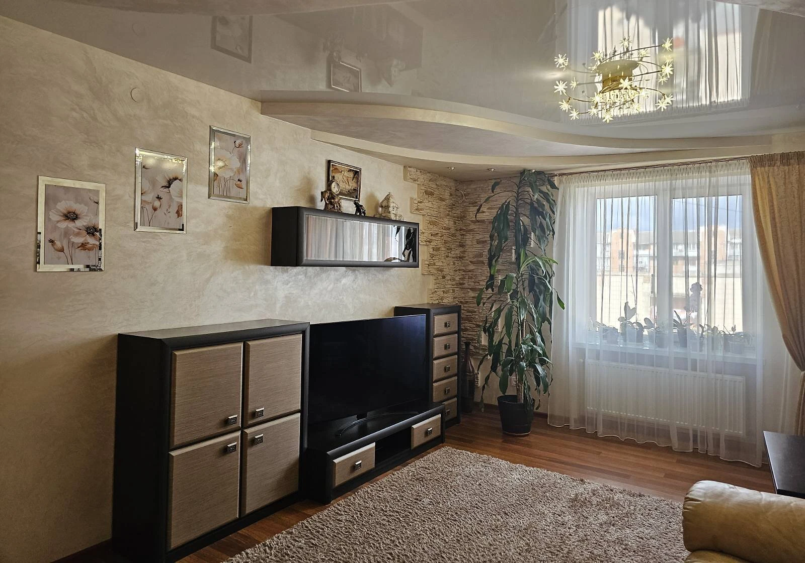 3-кімнатна квартира, Дружба: євроремонт, укриття в будинку - фото 1