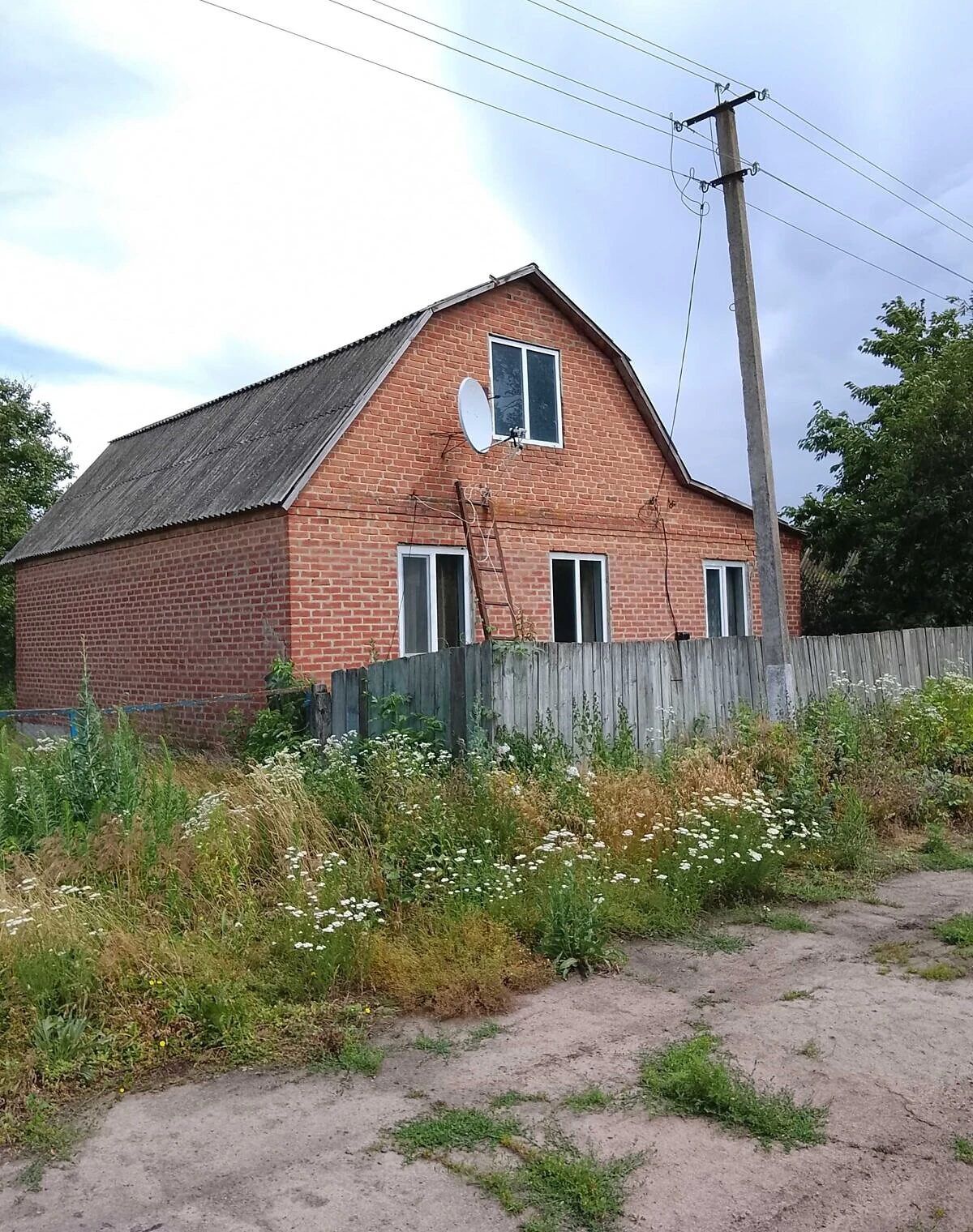 Дом, Великая Рубливка: ручей, кирпичные стены, фото 2