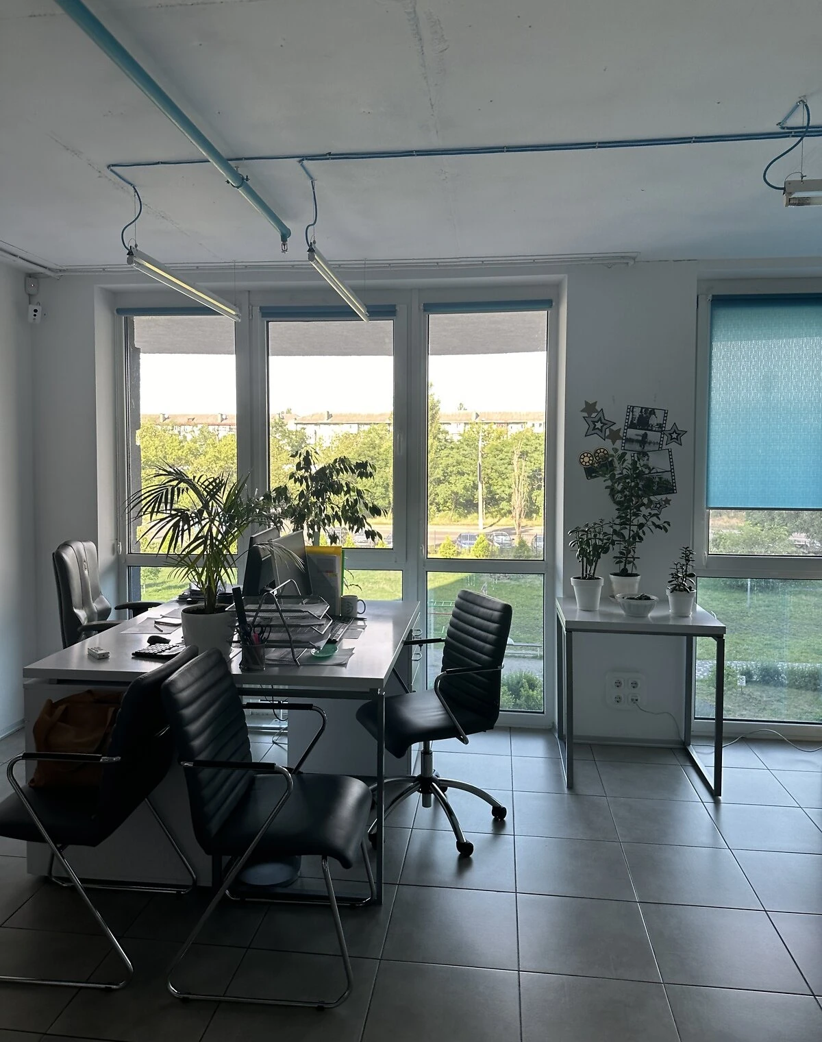 Офис, Левобережный массив: панорамные окна, лифт без света - фото 1
