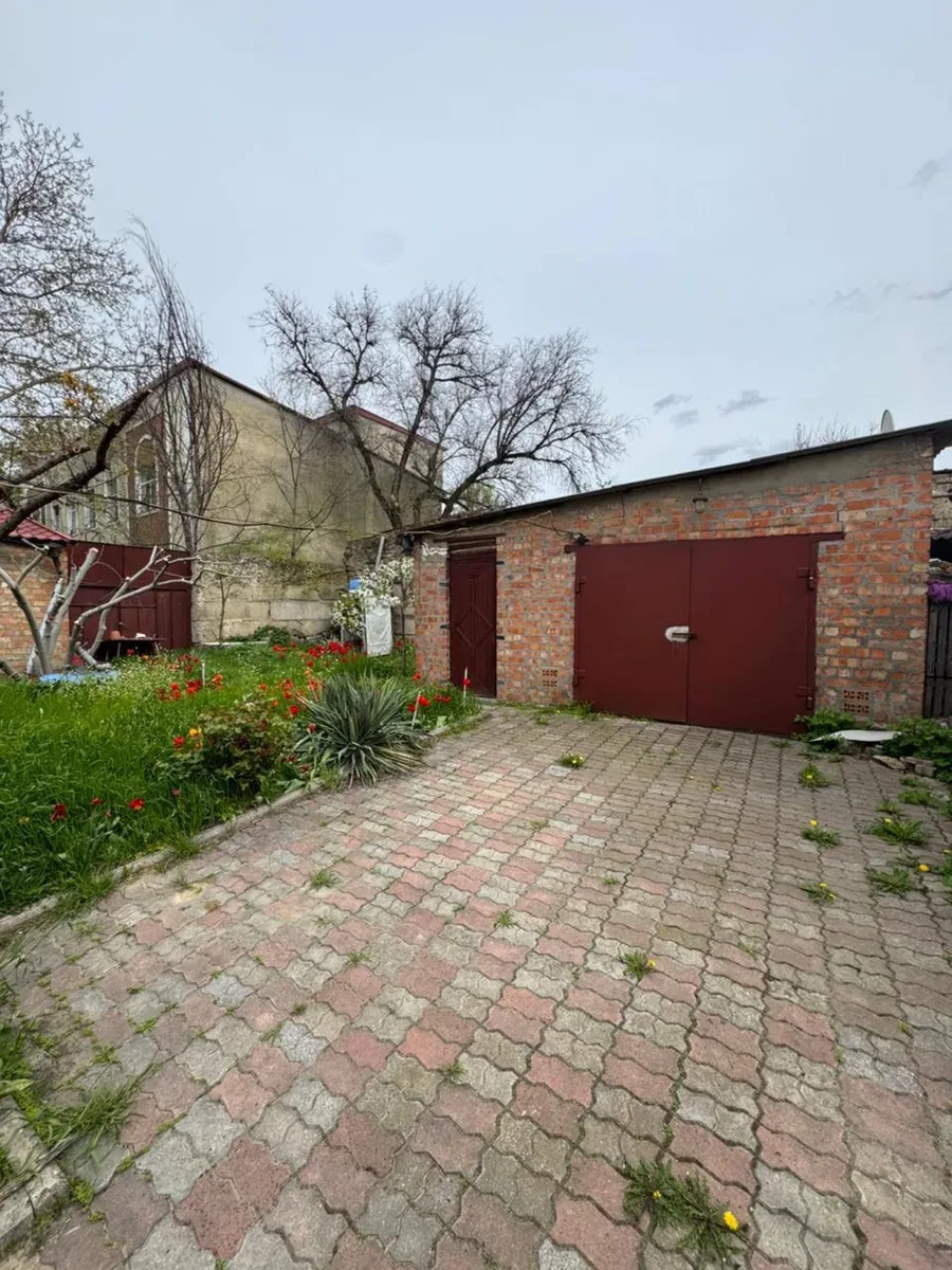 Будинок, Білгород-Дністровський: під комерцію, фасад на жваву вулицю, фото 3