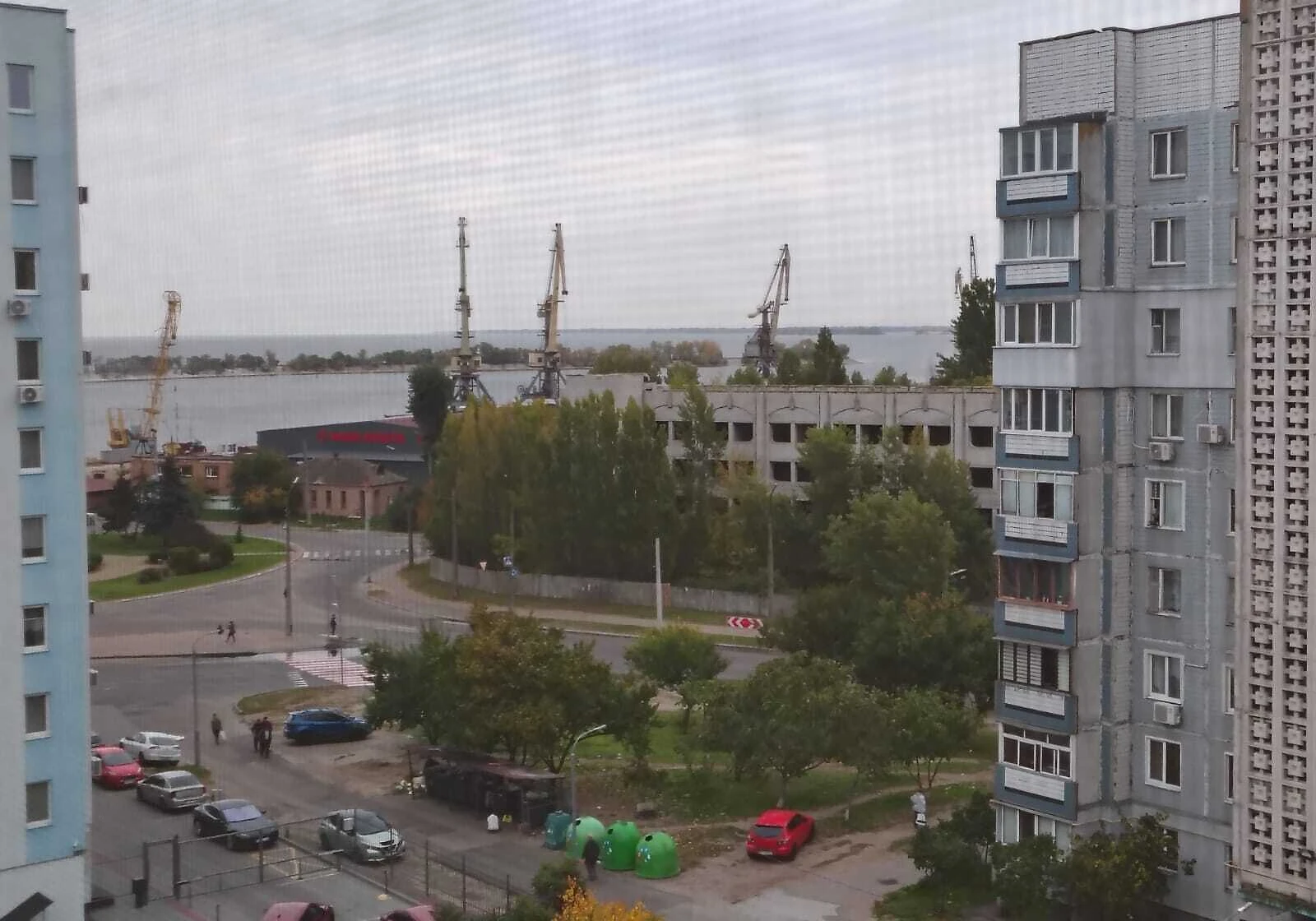 1-кімнатна квартира, Придніпровський: внутрішній двір - фото 1