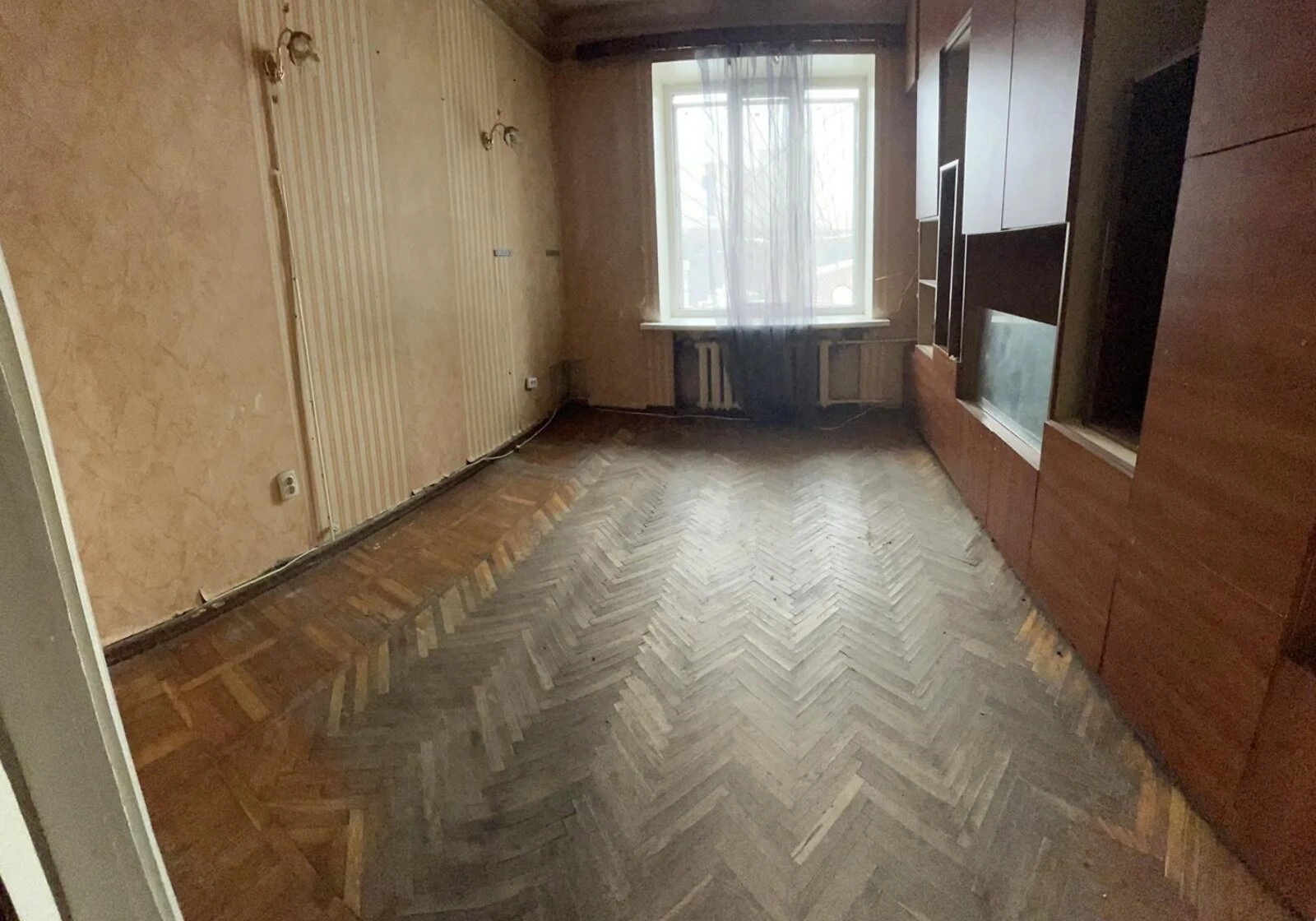 3-кімнатна квартира, Центр: стелі 3 м, засклена лоджія - фото 2