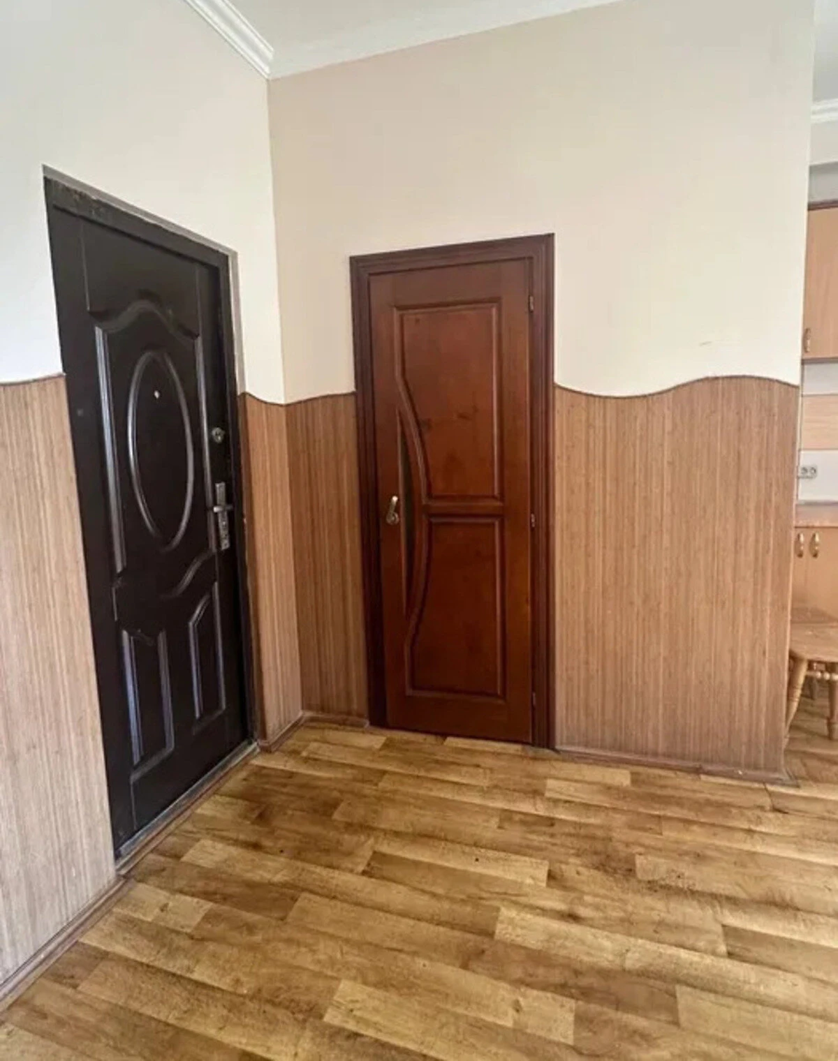 1-комнатная квартира, Стрый: кухня 13 м², кирпичные стены - фото 3