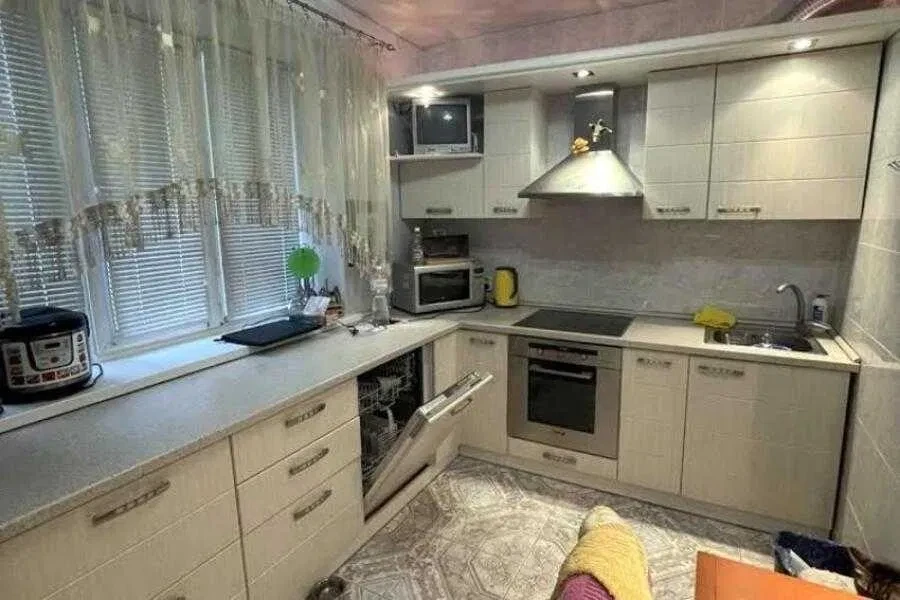 3-кімнатна квартира, Немишлянський: кухня-студія, метро до 10 хв пішки