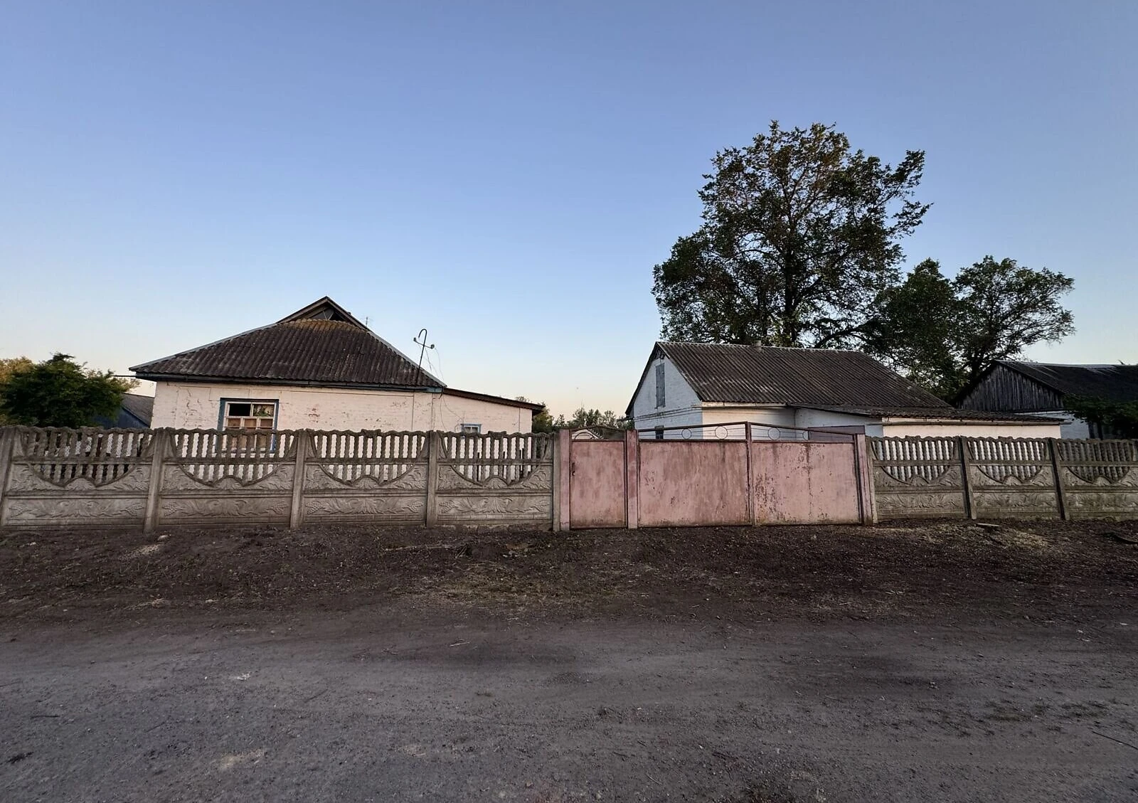 Будинок, Червоний Кут: гараж, гірський рельєф - фото 1