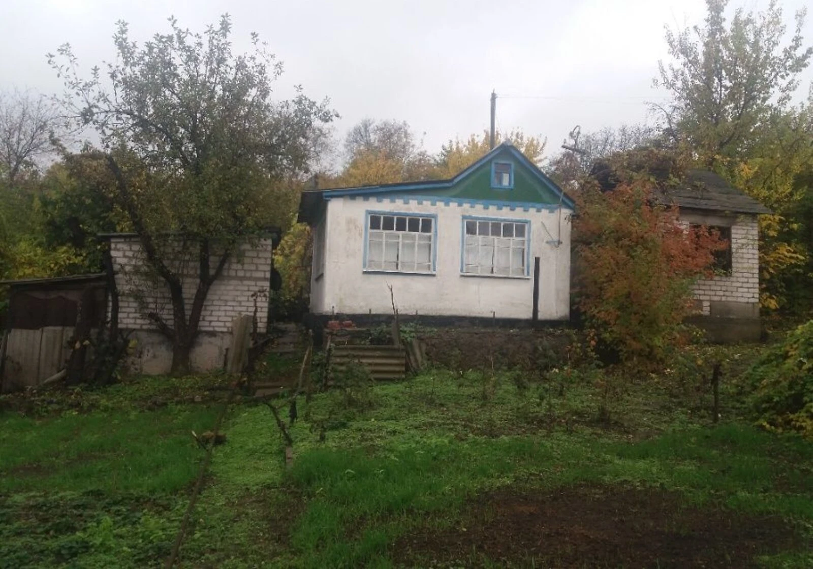 Дача, Канів: ділянка 6 соток, гараж із підвалом