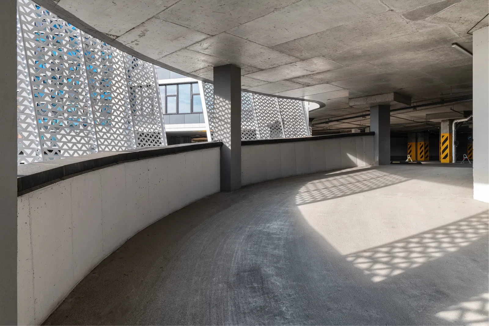 Паркомісце у ЖК Manhattan City: відеоспостереження, охорона - фото 5