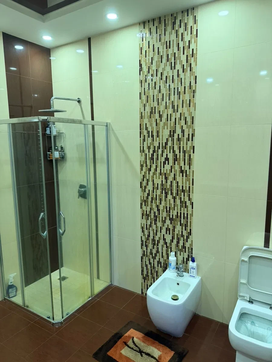 Будинок, Новосілки: 138 соток, озеро, басейн і джакузі, фото 5