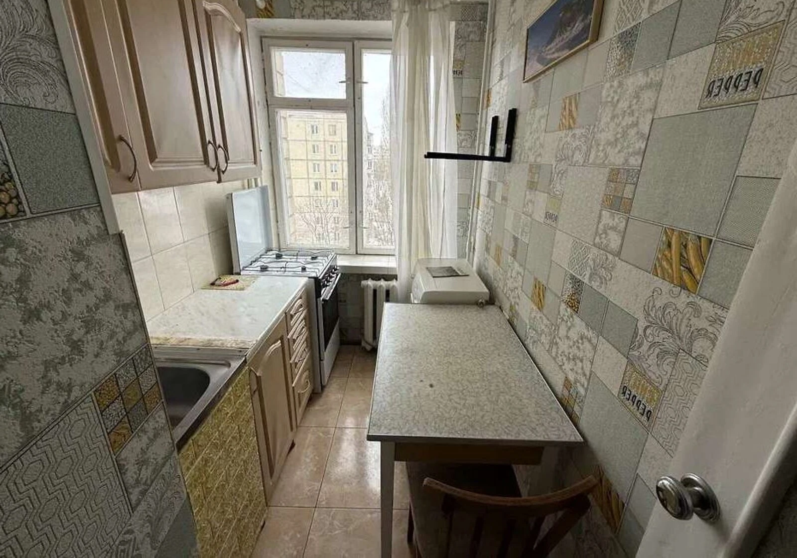1-кімнатна квартира, Відрадний: газ без світла, внутрішній двір - фото 3
