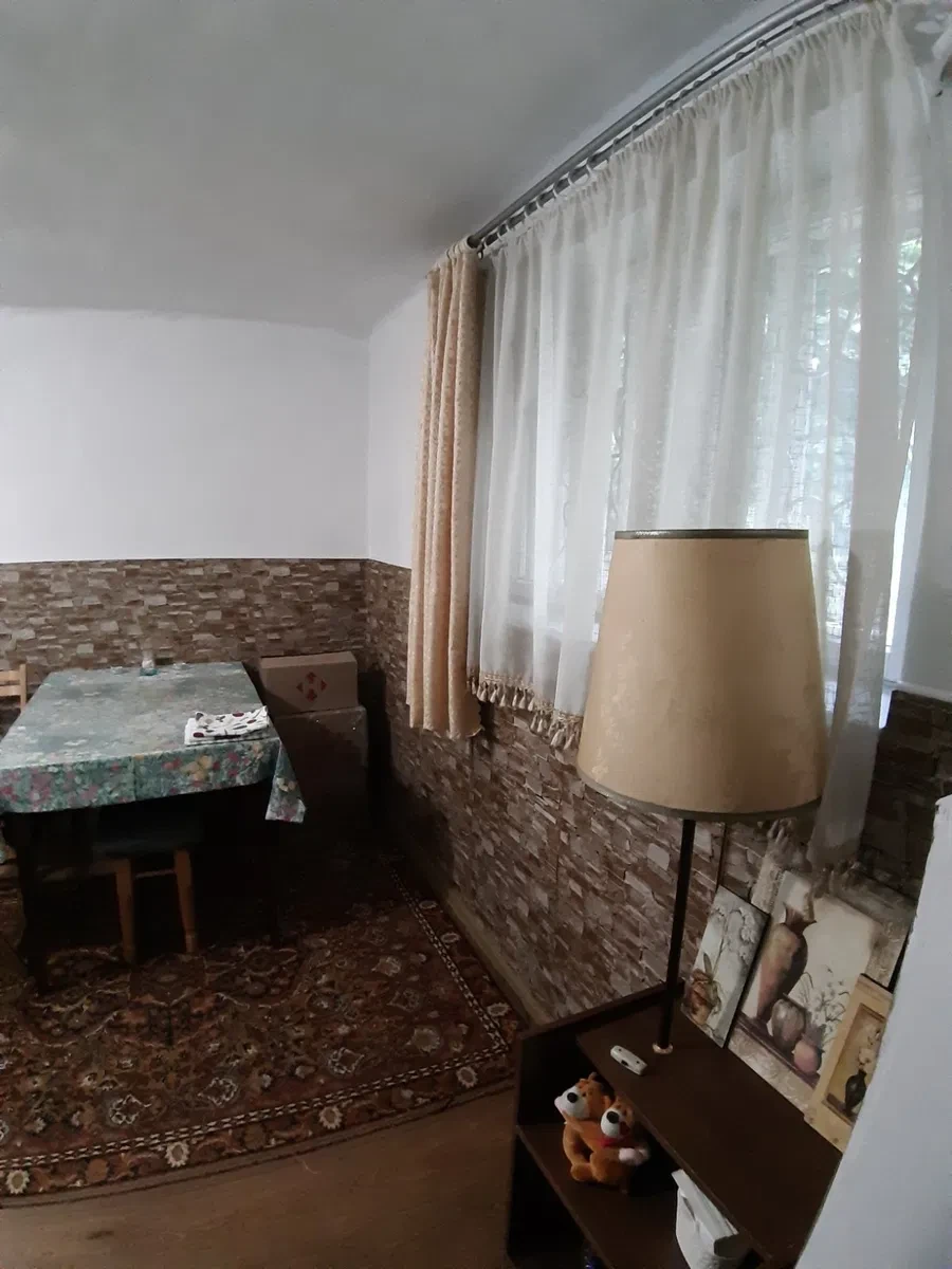 1-кімнатна квартира, Чернівці: окремий двір, садок