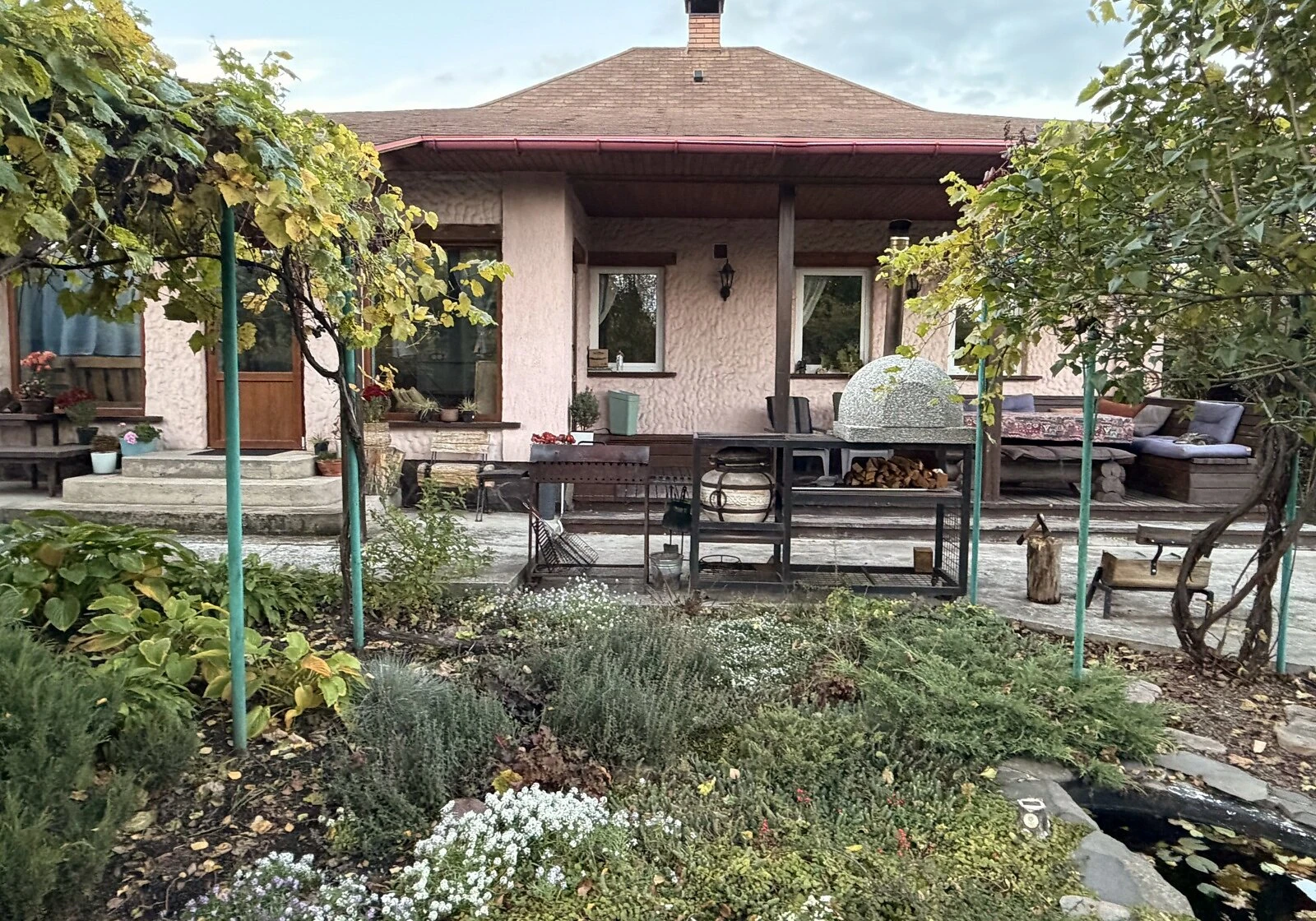 Будинок, Халеп'я: бесідка, тераса, баня - фото 1
