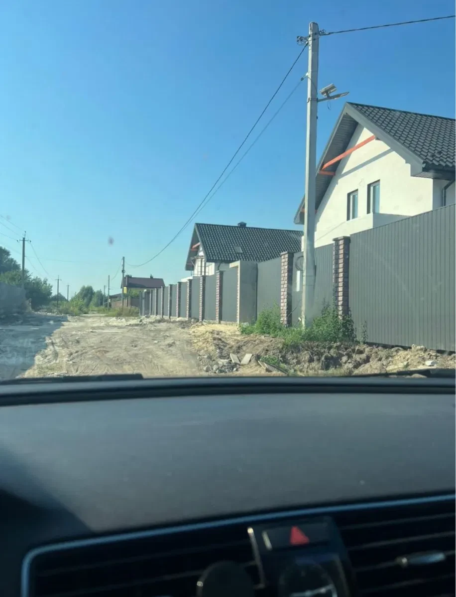 Участок 20 соток, Зазимье: свет на участке, возле Десны