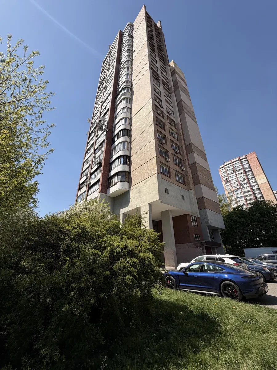 3-кімнатна квартира у ЖК Царське Село: світло завжди, метро Печерська 2 хв - фото 1