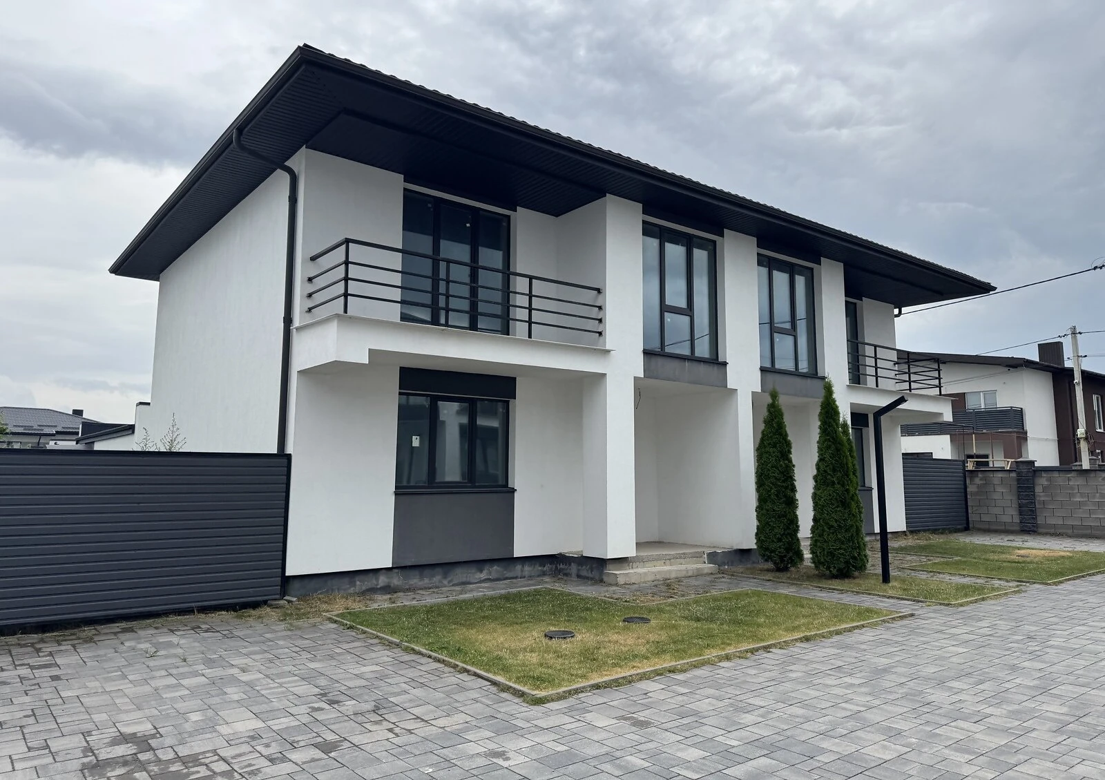 Дуплекс, масив Зоряний: 3 спальні, ділянка 200 м², камін - фото 1