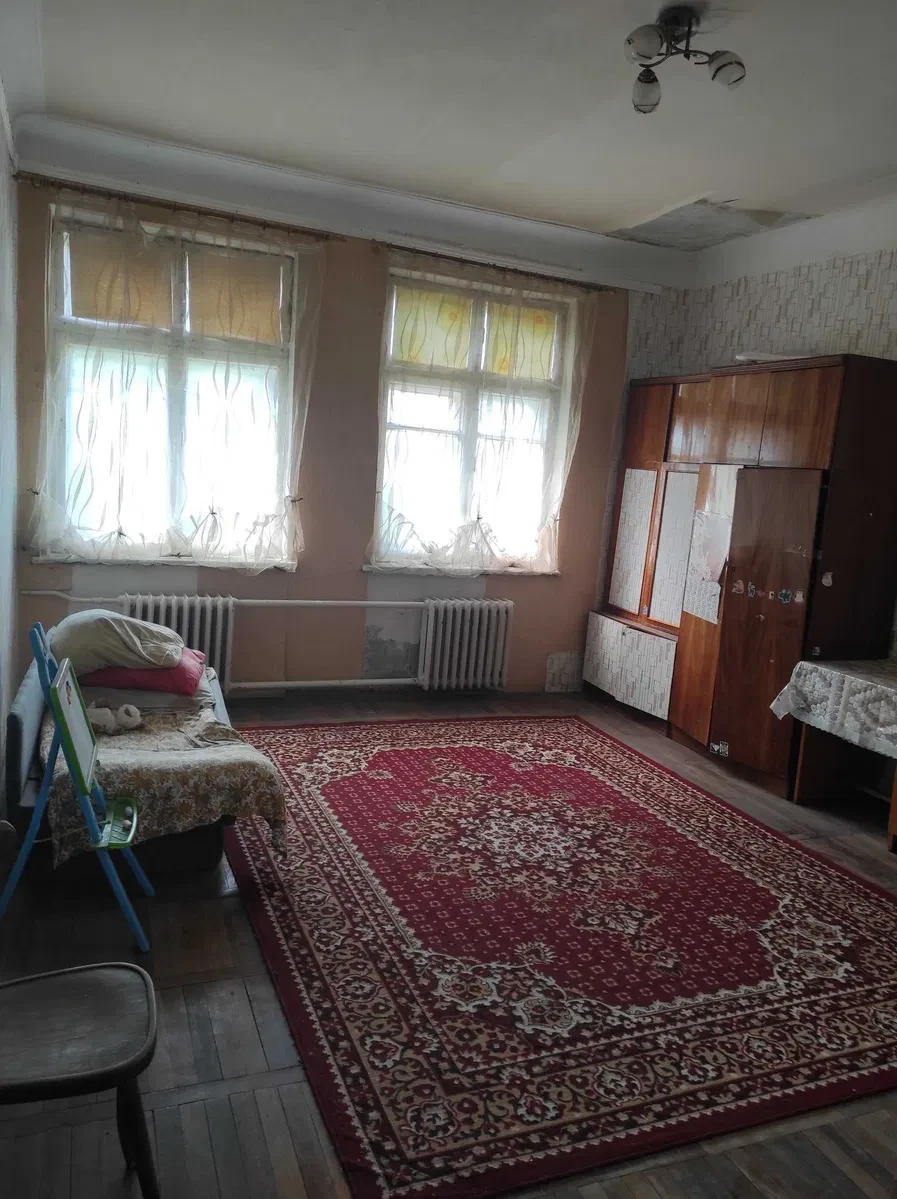 3-кімнатна квартира, Новокодацький: під ваш ремонт, газова колонка