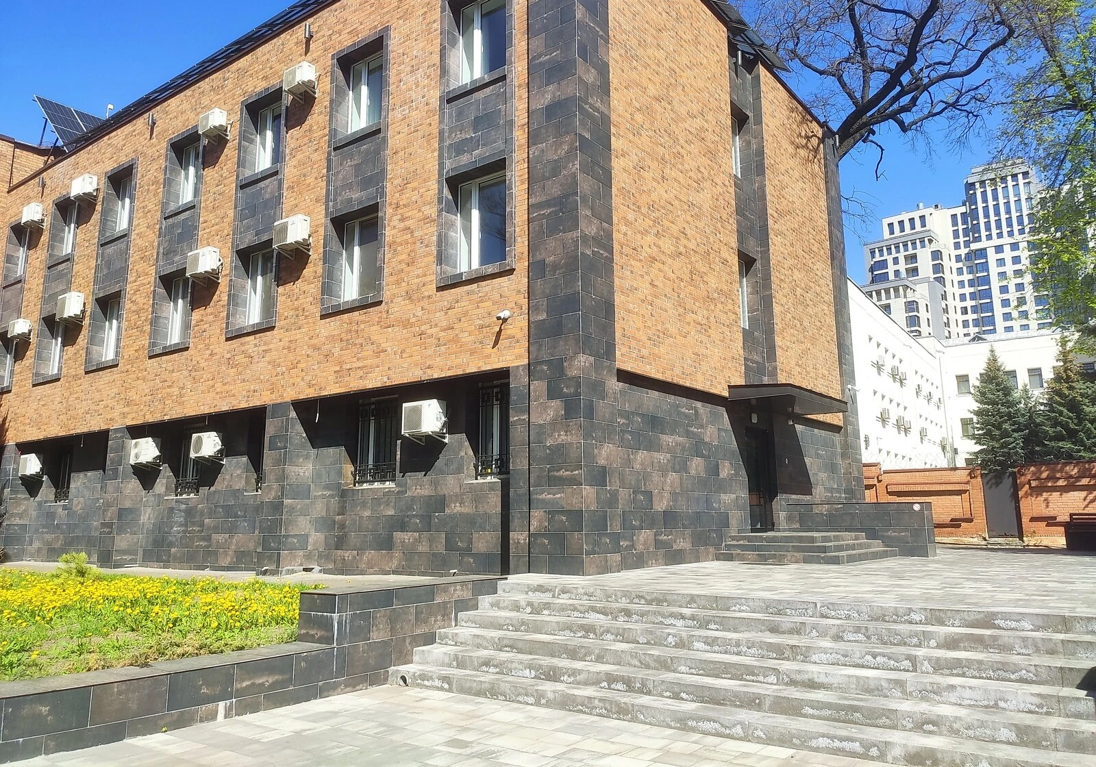Офіс, Солом'янський: резервне живлення, автономне опалення - фото 1