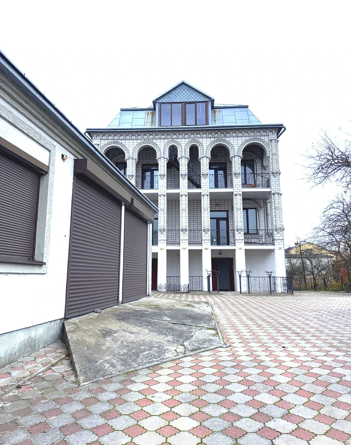 Будинок, Дубляни: веранда, свердловина, опалення без світла - фото 2