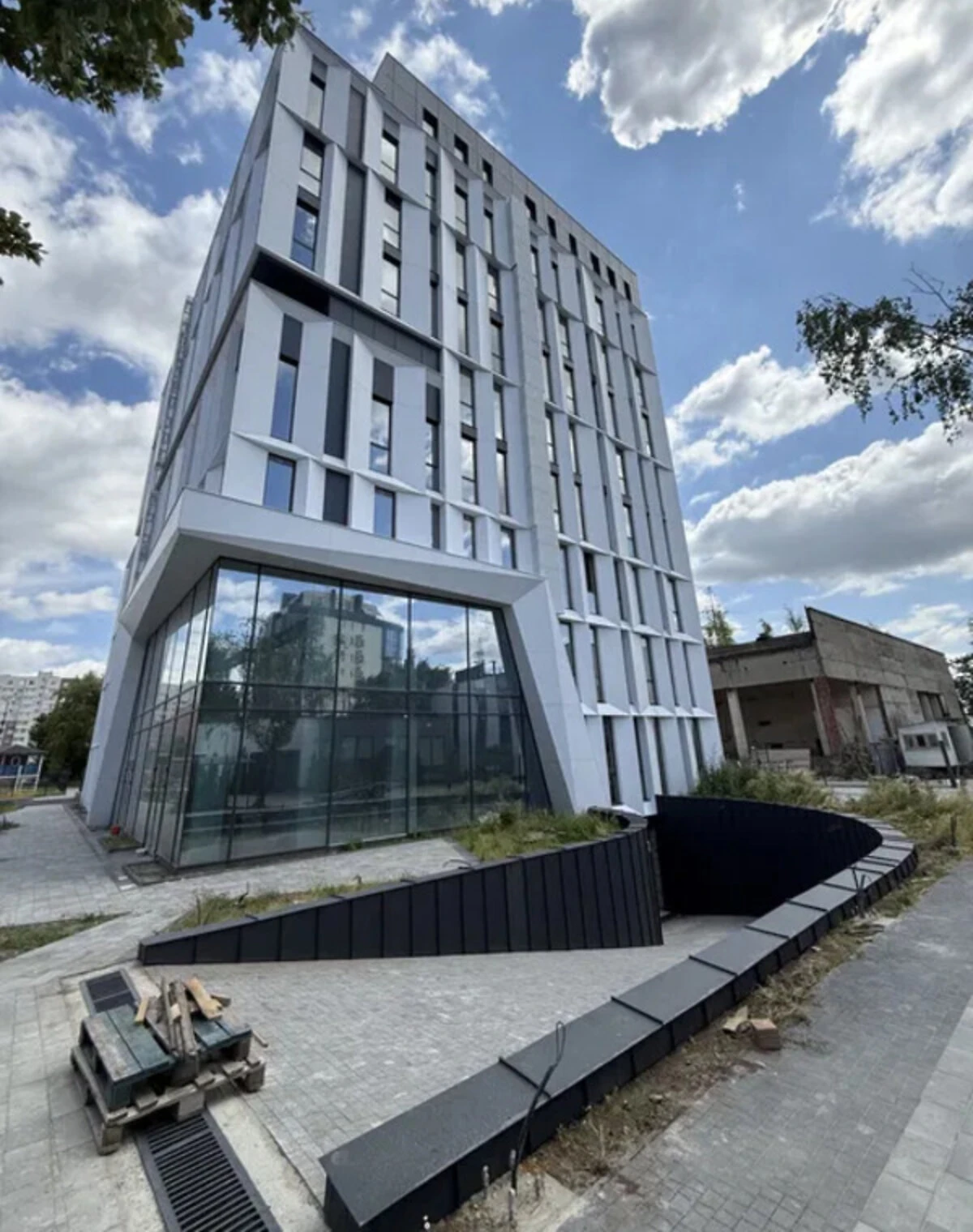 2-кімнатна квартира, Новий Львів: кухня-студія, панорамні вікна - фото 2