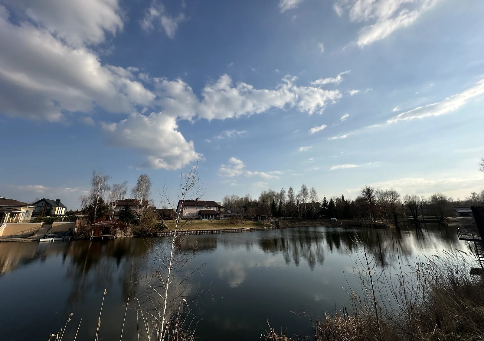Ділянка 10 соток, Київ: під житлову забудову, природне озеро - фото 1