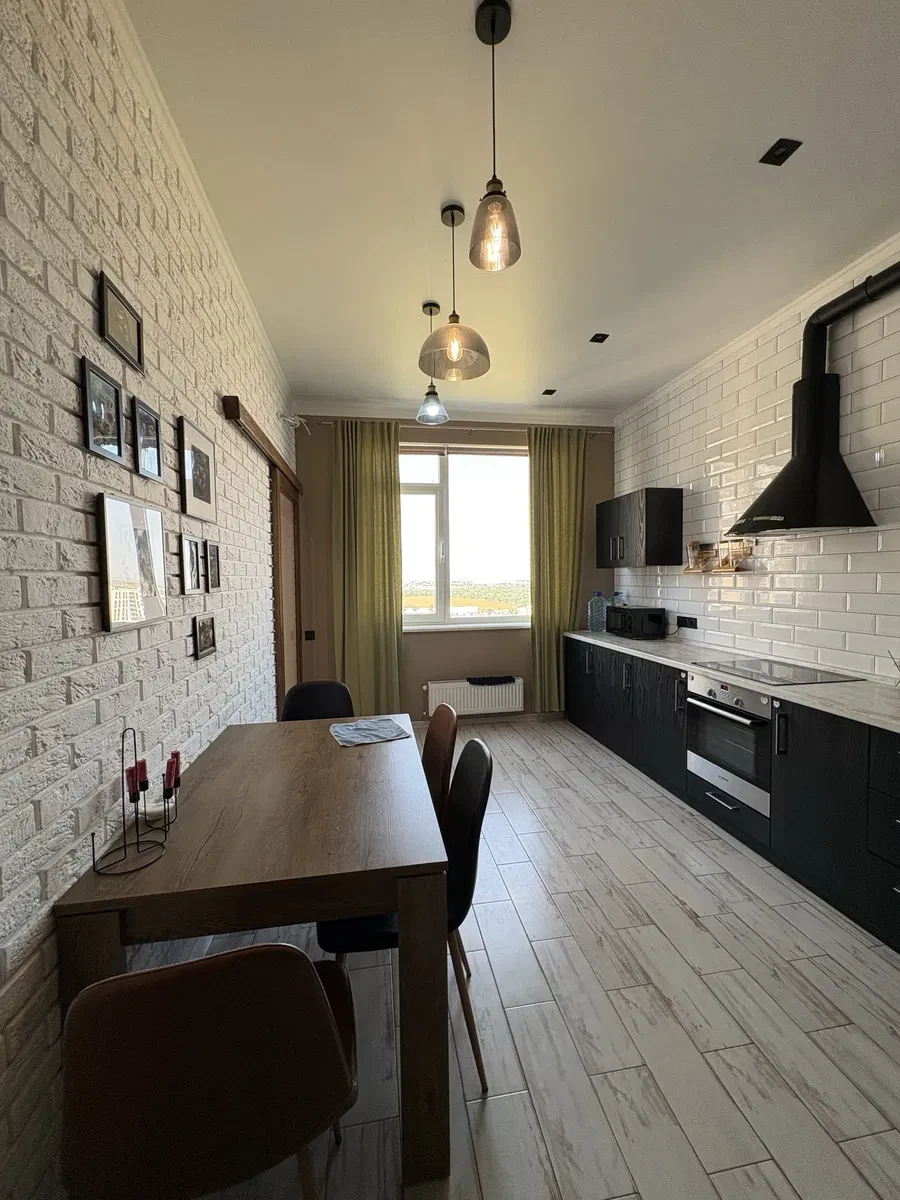 1-кімнатна квартира у ЖК KADORR: євроремонт, панорамні вікна, фото 4