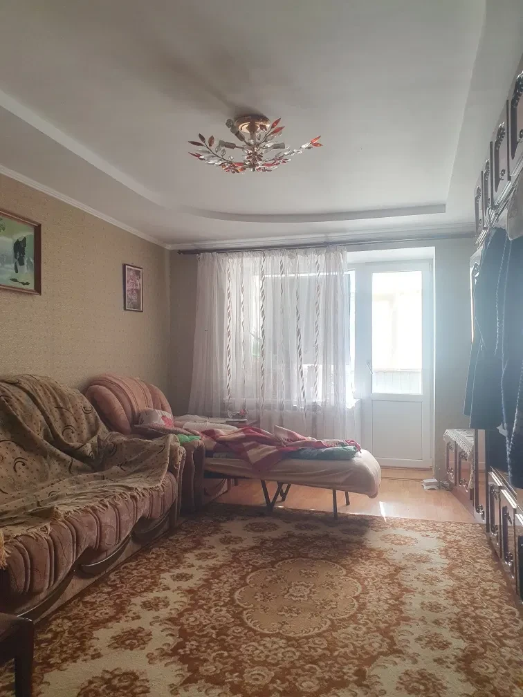 2-кімнатна квартира, Глухів: роздільне планування, балкон, фото 2