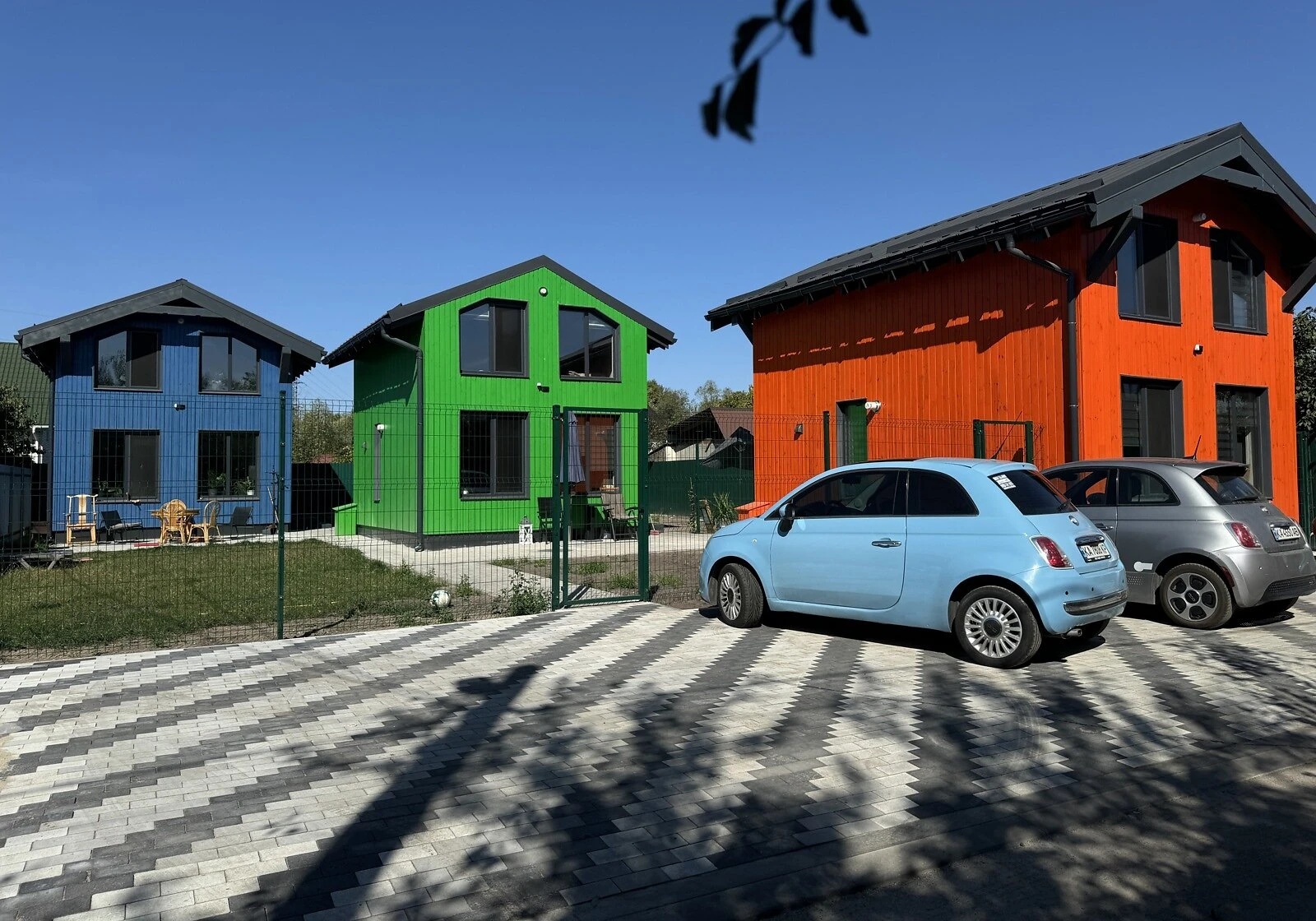 Будинок, Русанівські Сади: газ без світла, панорамні вікна