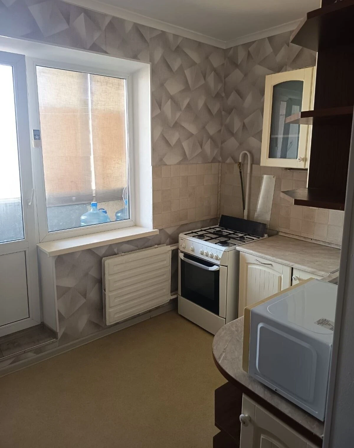 1-кімнатна квартира, Оболонь: газ і вода без світла - фото 4