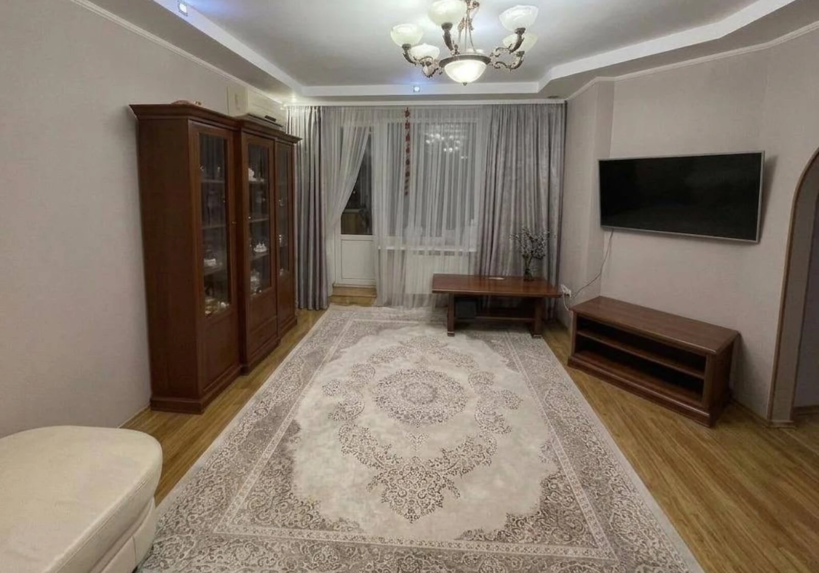 3-кімнатна квартира, 33 мікрорайон: зовнішнє утеплення, внутрішній двір - фото 1