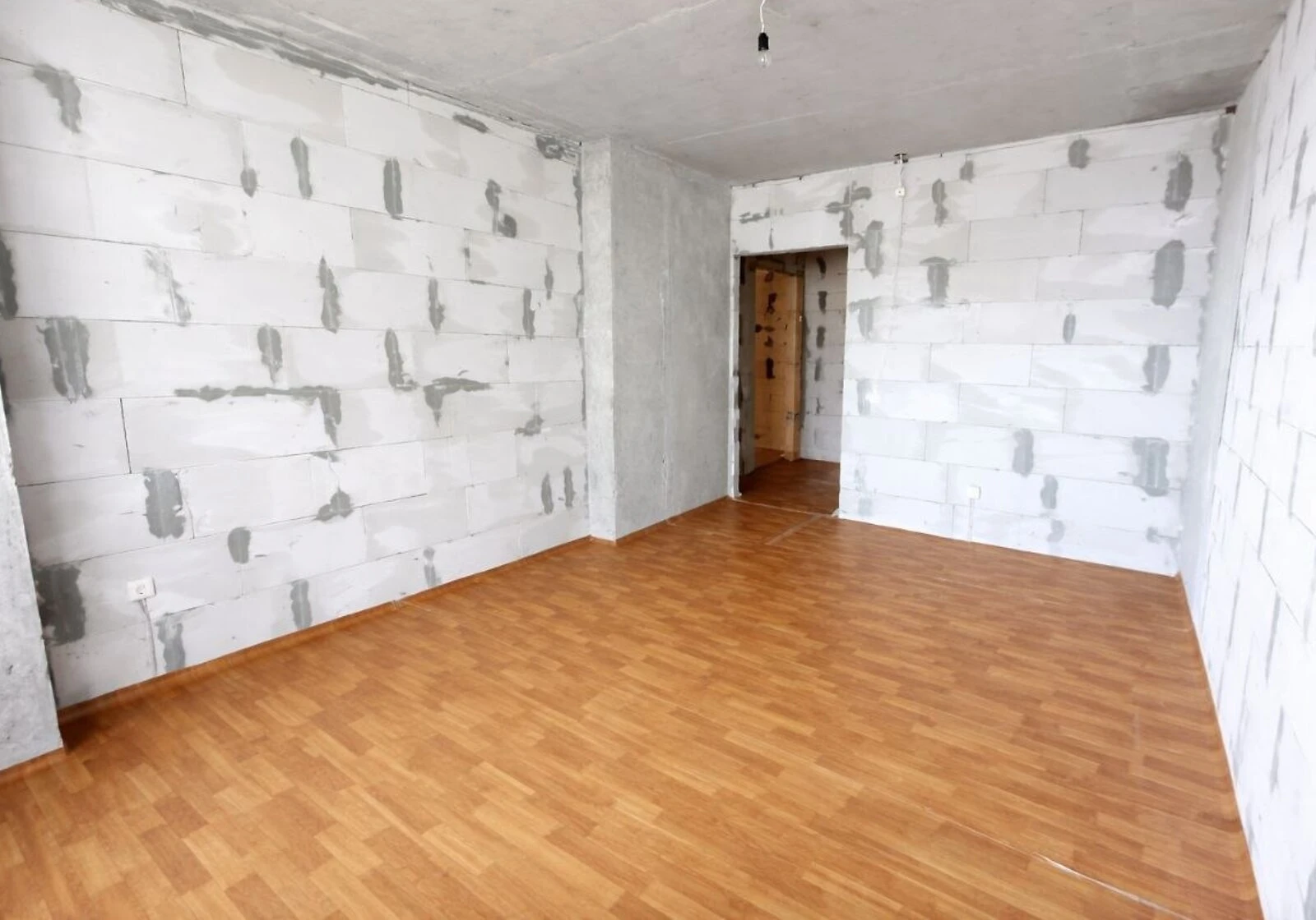 3-кімнатна квартира, Троєщина: не використовувалась, два санвузли, фото 4