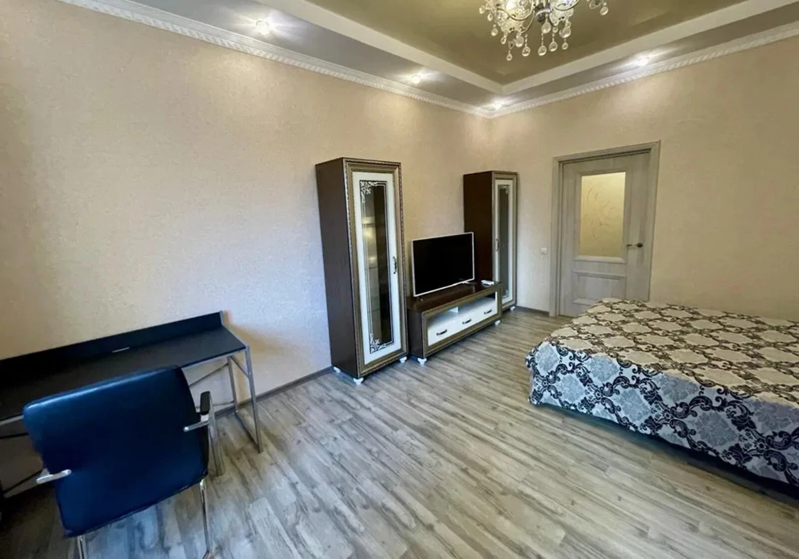 2-кімнатна квартира, вул. Ділова: євроремонт, опалення без світла - фото 4